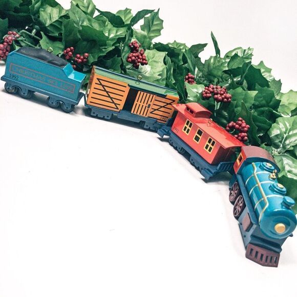 VTG 1992 Hallmark Keepsake Skyline Locomotive Collection Die Cast Train Full Set - Picture 2 of 6